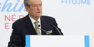 Berisha kërkon të zbulojë ata që ndikuan të shpallej “non grata” në ShBA