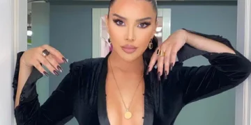 U “masakrua” në rrjet për veprime të pahijshme mbi varrin e të afërmes, reagon Megi Pojani