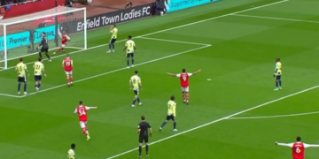 Arsenali e dyfishon epërsinë ndaj Leedsit