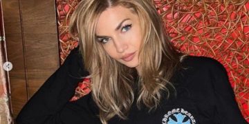 Ndërtesa e modeles shqiptare sulmohet me armë, tregon ngjarjen nga dollapi: Agresori ka hyrë brenda