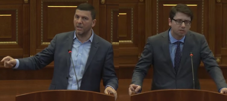 “Radhë para ambasadave, spitale pa infermierë, shkolla pa nxënës”, Krasniqi – Muratit: Sa qytetarë në ditë po ikin?