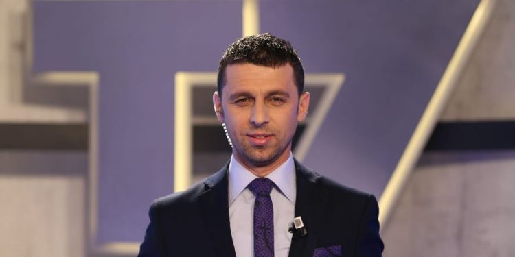 “U mundova ta kthej në humor, por ai e kishte seriozisht”: Gazetar Lani njofton për gjuhën ‘kërcënuese’ të një ministrit të Albin Kurtit