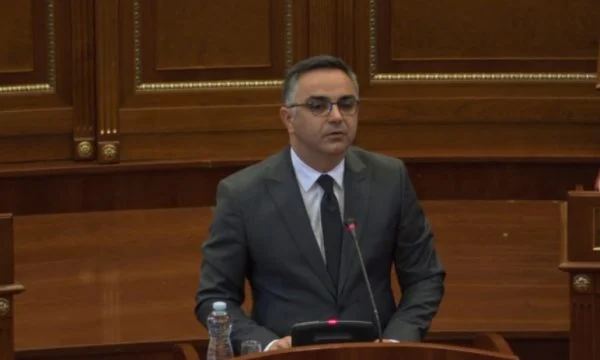 Tahiri-Qeverisë: Mos e mbroni mega-skandalin në KEK sikur aferën e Martin Berishajt