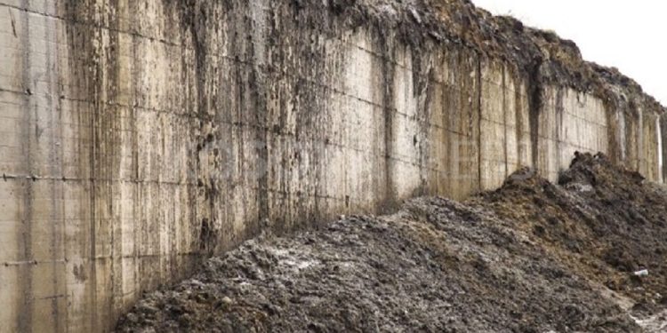 Rrëshqet dheu në lagjen “Veternik” (foto)