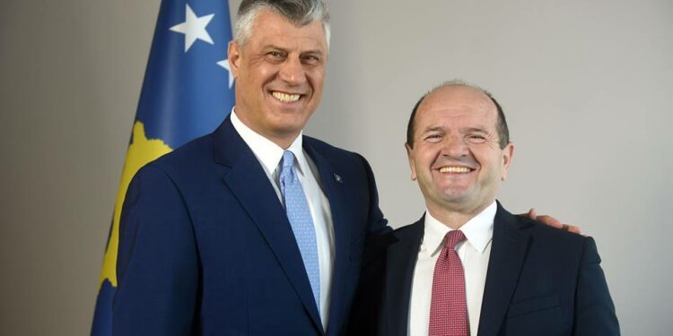 Ish-këshilltari i Thaçit: Ku e kanë fshehur kokën liderët e institucioneve të Kosovës?