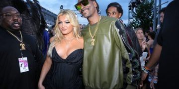 Publikohet dueti nga Bebe Rexha e Snoop Dogg