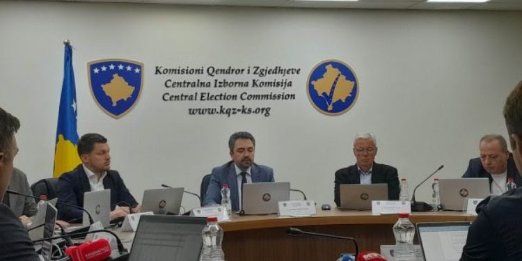 KQZ-ja zëvendëson komisionerët e partisë së Jabllanoviqit të tërhequr nga gara