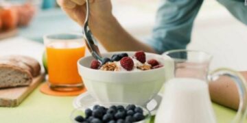 7 gjëra që i ndodhin trupit nëse shmangni mëngjesin