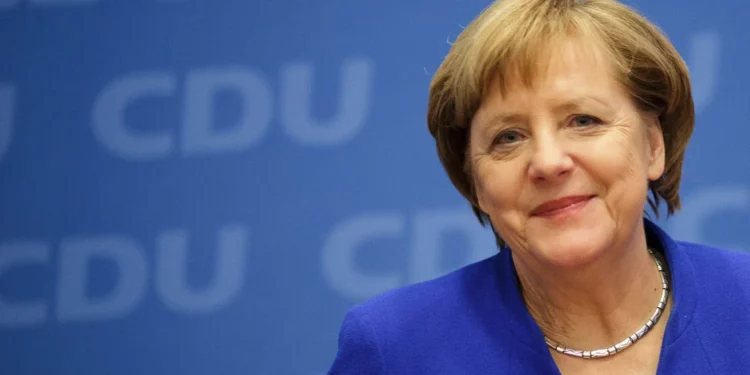 Merkel pritet të marrë çmimin më të lartë të mirënjohjes, pse po shkakton reagime në Gjermani