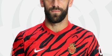 Muriqi një ‘ambasador’ i Kosovës në Spanjë, tifozi i Mallorcas e viziton Prizrenin: Kam ngrënë qebapa dhe jam kënaqur shumë