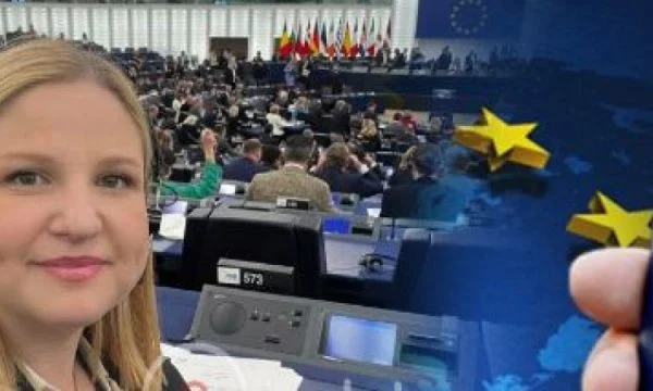 Kjo është shqiptarja e parë që votoj sot pro liberalizimit të vizave për Kosovën