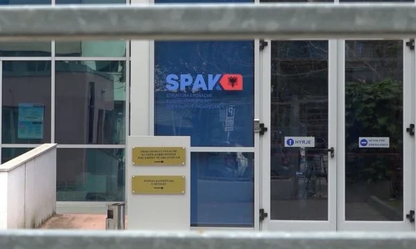 Merrte rryshfet për t’i lehtësuar nga akuzat, GJKKO lë në burg ish-oficerin e antidrogës Sokol Canameti