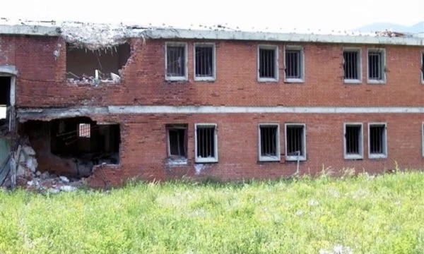 Të hënën, më 22 maj 2023, me fillim nga ora 10:00, bëhen homazhe në Burgun e Dubravës