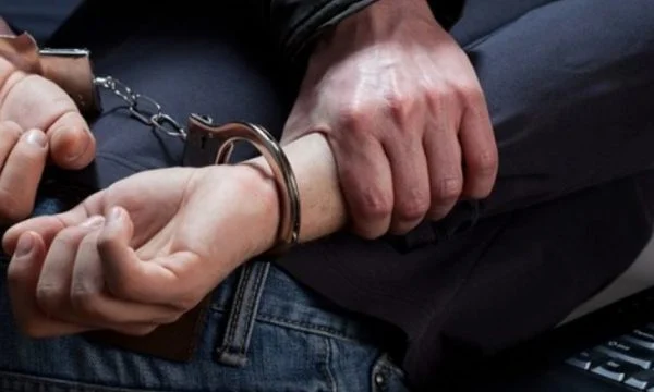 Arrestohet drejtori i kësaj agjencie, dyshohet se nënshkroi 199 mijë euro kontratë për projektin e përfunduar
