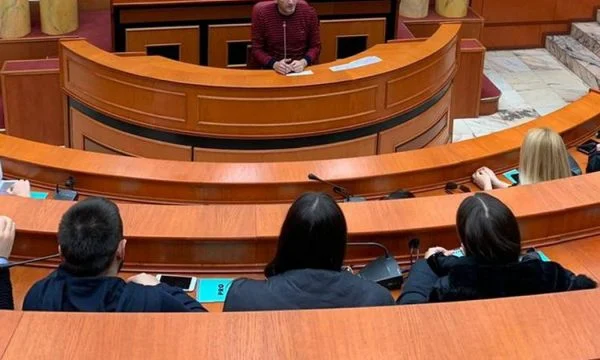 “Vuloset” rezultati për këshillin bashkiak në Tiranë