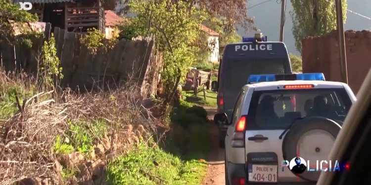 Dëmtoi nëntë varre të dëshmorëve, policia e arreson 34-vjeçarin
