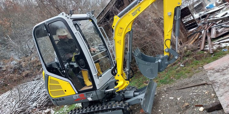 Tenderi i dyshimtë i Minierës Trepça: Blejtën bager 42 mijë euro, por nuk erdhën dy lugë rezervë