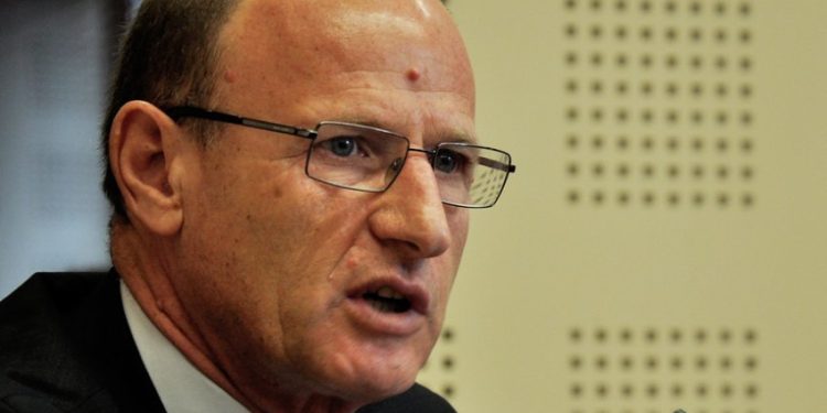 Ish-ministri i MAPL-së: Asociacioni të jetë në përputhje me Kushtetutën, skandaloz drafti i ekipit menaxhues