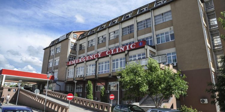 Shëndetësia me probleme bazike, pacientët në listat e pritjes së QKUK-së që nga viti 2018