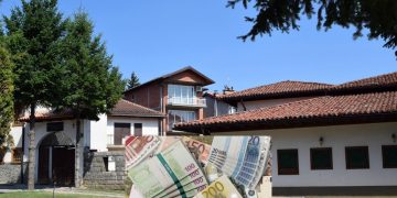 LAJMI I FUNDIT: Vidhen 200 mijë euro në Teqenë e Madhe në Gjakovë