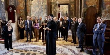 Dhjetëra diplomatë iu shkuan për vizitë, drejtuesit e Manastirit të Deçanit thonë se është mbështetje për 24 hektarët