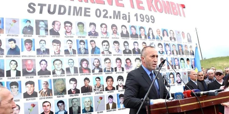 Haradinaj kujton të rënët e masakrës së Studimes: Plagët e popullit nuk mbyllen pa u ndëshkuar të gjitha krimet