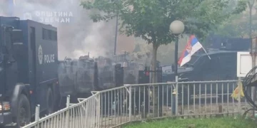 Audio-paralajmërimi i KFOR-it para ndërhyrjes në Zveçan: Po shkaktoni trazira, shkoni në shtëpi