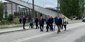 Lajçak e “hapë” Urën e Ibrit, shkon këmbë në Veri