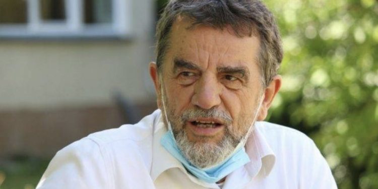 “O njerëz…”, Krasniqi nervozohet me disa komente: Dhuna ndaj grave e ka burimin te Kanuni