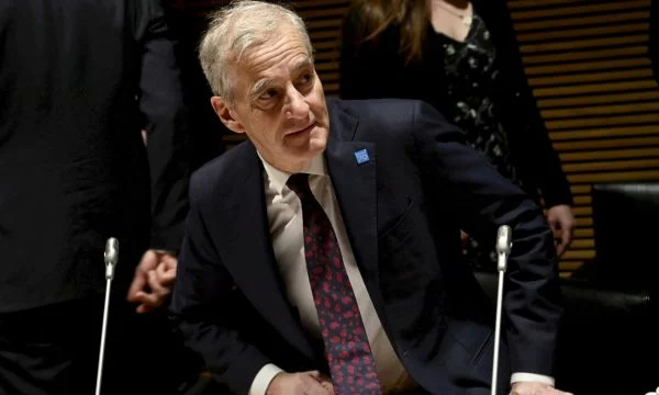 Suedia duhet të lejohet të anëtarësohet në NATO në korrik, thotë kryeministri i Norvegjisë