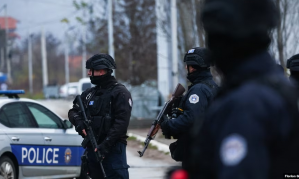 Policët që 3 muaj pa shtesa të rrezikshmërisë: “Nëse s’dalin me pagën e majit, fillojmë me veprime sindikale”