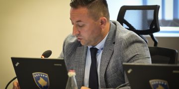 Shtëpi në vlerë gjysmë milioni, para në bankë dhe kredi për të shlyer – Pasuria e ministrit Armend Mehaj