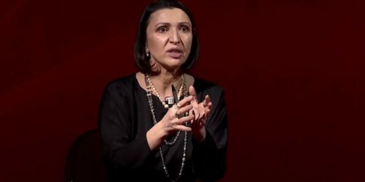 Jeta Xharra kritikon Hovenierin pas takimit të sotëm: Totalisht i njëanshëm veç ndaj Kosovës