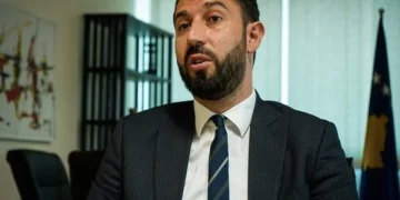 Krasniqi thotë se nuk do të ketë më ekip të ri menaxhues: Me këtë merret Kurti