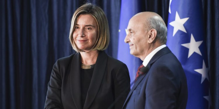 Pse po heshtë Mogherini për letrën që dikur ia dërgoi Mustafës?