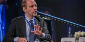 Mobilizimi kundër Vuçiq në Beograd, Bieber: Kurrëfarë dhune në Kosovë s’e ndalë këtë dinamikë