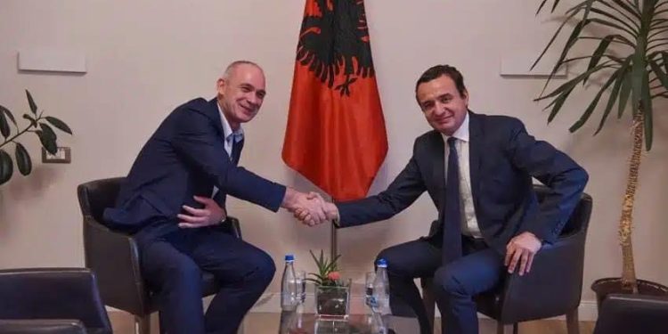 Humolli: Kurti më futi në konflikt me shumë bashkëluftëtarë