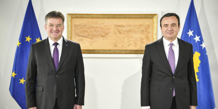 Lajçak nesër në Kosovë, në këtë orë pritet nga Kurti në takim