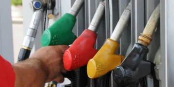 Lajm i mirë: “Çmimet e naftës në Kosovë bien si para 5 vjetëve”