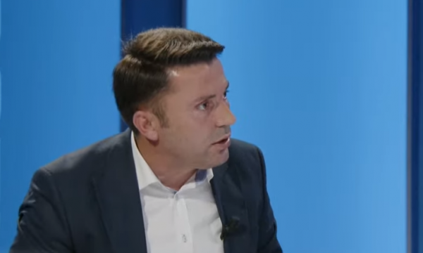 Deputeti i VV-së: Motrën me dy mastera e lus që të mos aplikojë në konkurse publike