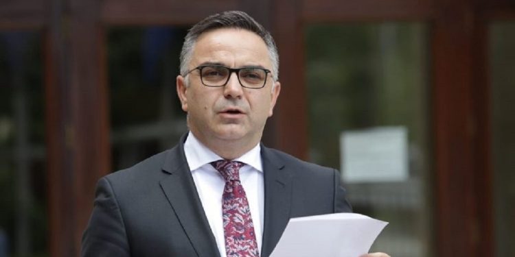 AAK kërkon që të bëhet rishikimi i buxhetit për vitin 2023 dhe të përfshihet rritja e pagave në sektorin publik