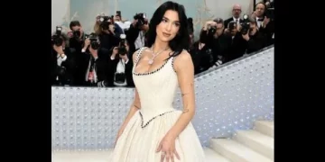 Historia pas varëses me diamant 100 karatësh të Dua Lipës në Met Gala