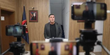 “Logjikë e mbrapshtë”, Haziri godet qeverisjen e VV’së në Gjilan: Po e shkelin ligjin, po i frikësojnë investitorët
