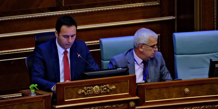 Konjufca ngushëllon për dy ngjarjet tragjike në Serbi