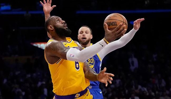 LA Lakers në finale të Konferencës Perëndimore