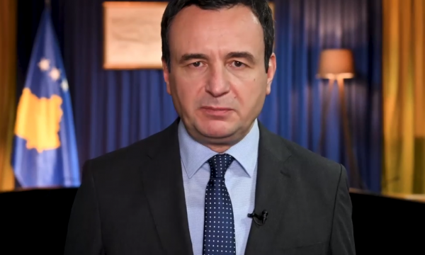 Kurti me video-mesazh për situatën e krijuar në veri, nuk e thotë asnjë fjalë për reagimin e ambasadorit amerikan