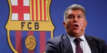 Laporta i brengosur për sanksionet e mundshme, Barça mund të luajë jashtë vendit