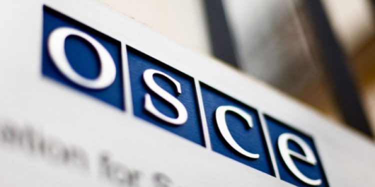 OSBE: Ftojmë institucionet e Kosovës që ta regjistrojnë tokën në emër të Manastirit të Deçanit