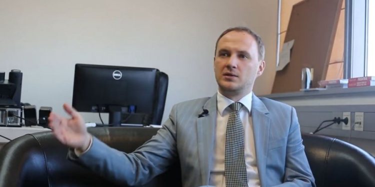 Selimi: Tani rrezikojmë që BE-ja ta hartojë statutin e Asociacionit