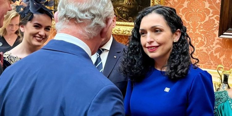 Presidentja Osmani takon Mbretin Charlesin III, i shpreh urimet më të ngrohta në emër të Kosovës